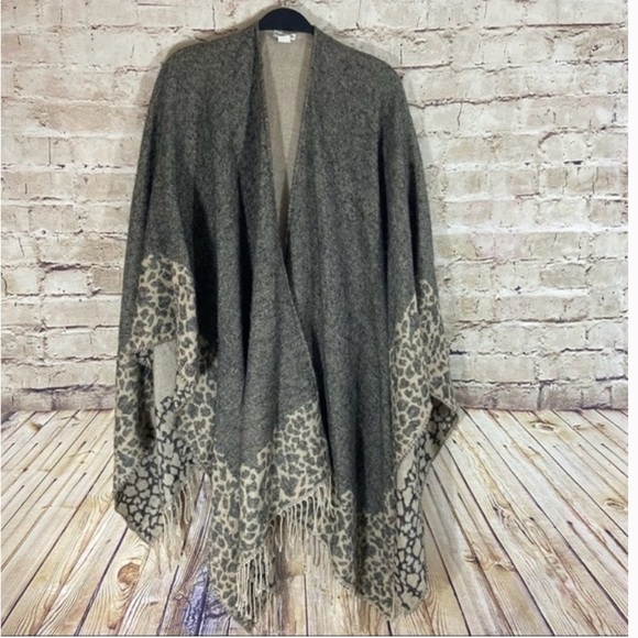 Croft & Barrow Women's Poncho One Size - Picture 2 of 5